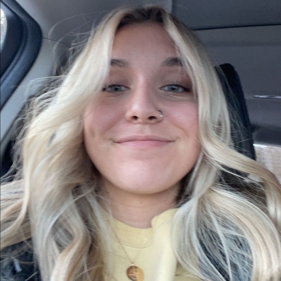 Meet your Posher, Elizabeth - Picture 1 of 1